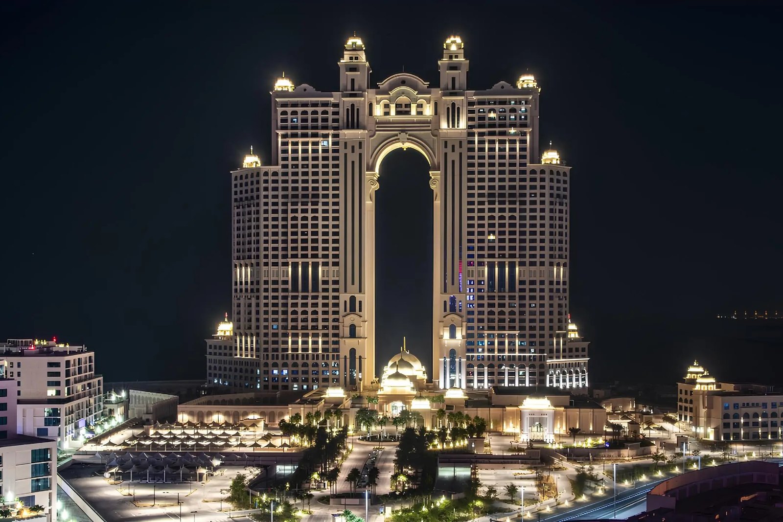 Fairmont Marina Residences