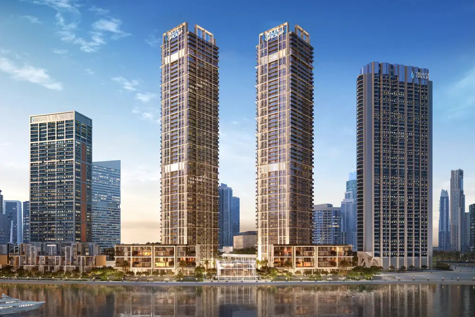 Peninsula Four, The Plaza
